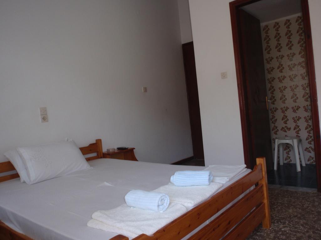 Meraklis Rooms Kariotes Extérieur photo