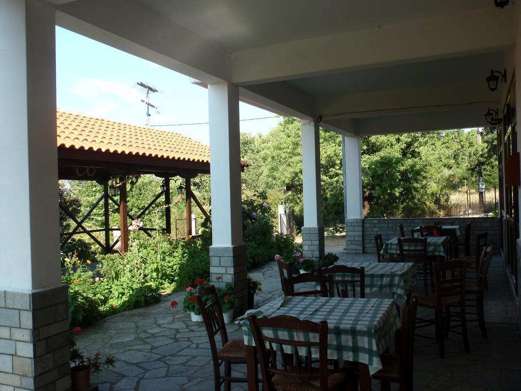 Meraklis Rooms Kariotes Extérieur photo