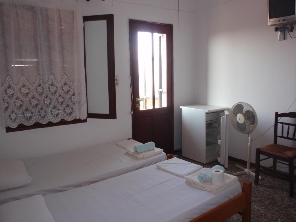 Meraklis Rooms Kariotes Extérieur photo