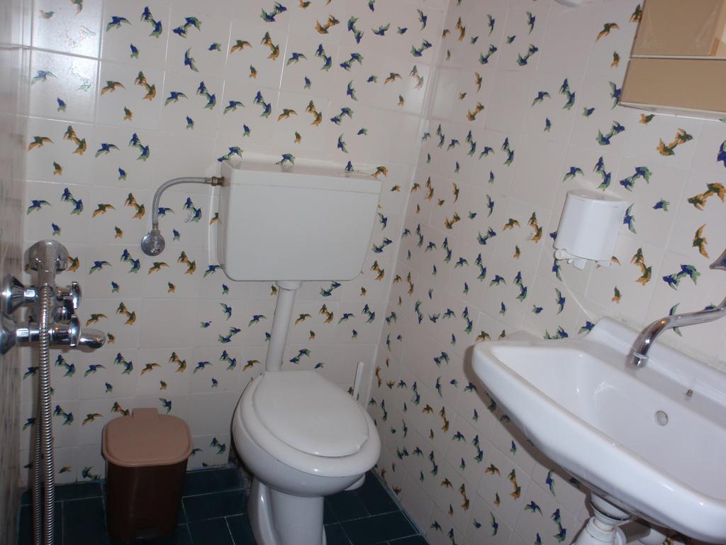 Meraklis Rooms Kariotes Extérieur photo